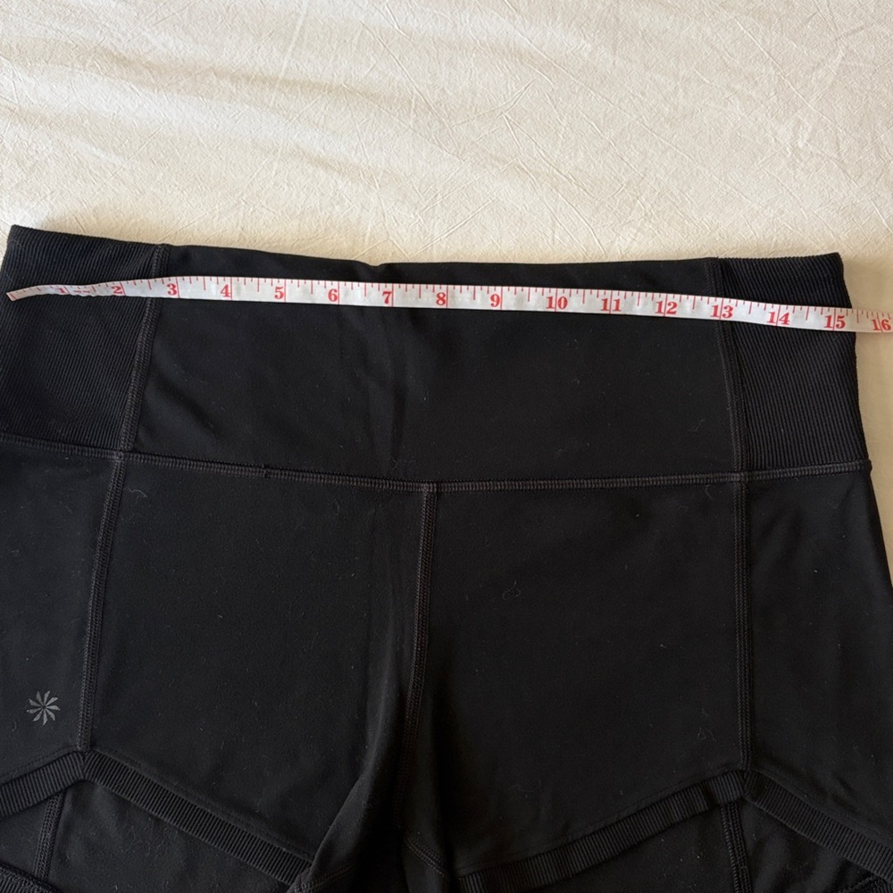 Athleta Black Shorts sz Large - Picture 3 of 9